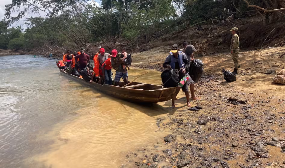 Migrants in the Darien Gap village of Canaan Membrillo, Panama