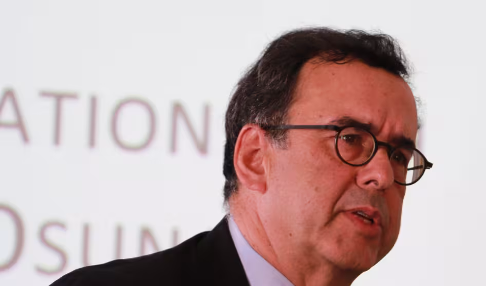 Juan Osuna at a public event