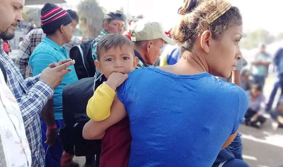 MigrantCaravanMXCity2018_Wotancito_WikiCommons