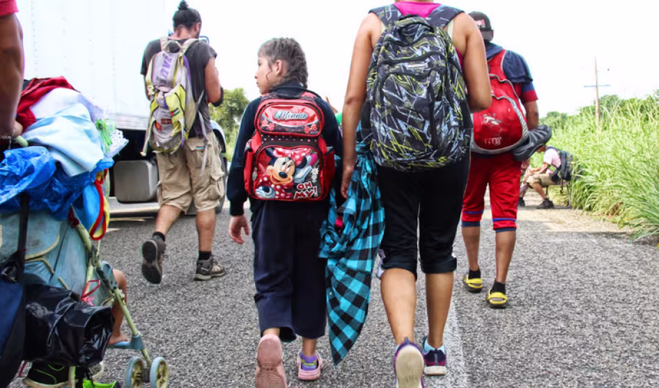 Image of Central American migrant caravan passing through Chiapas, Mexico