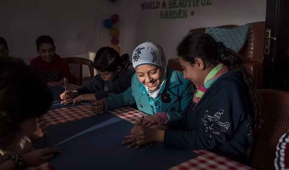 UNHCR_Syrian_schoolgirls_Lebanon