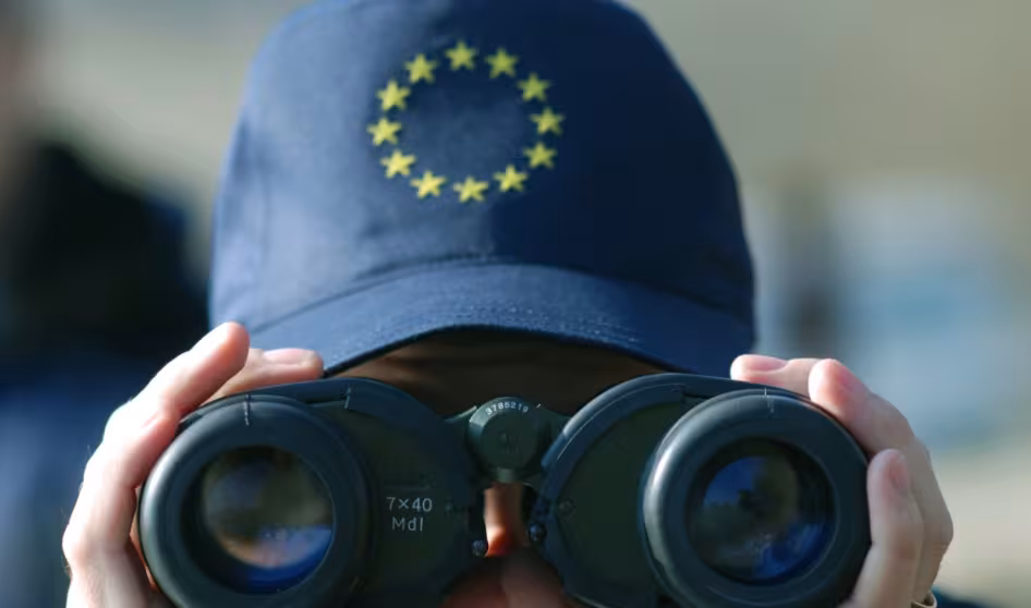 _EUagent_Binoculars