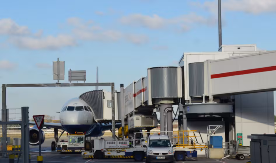 _planeHeathrow