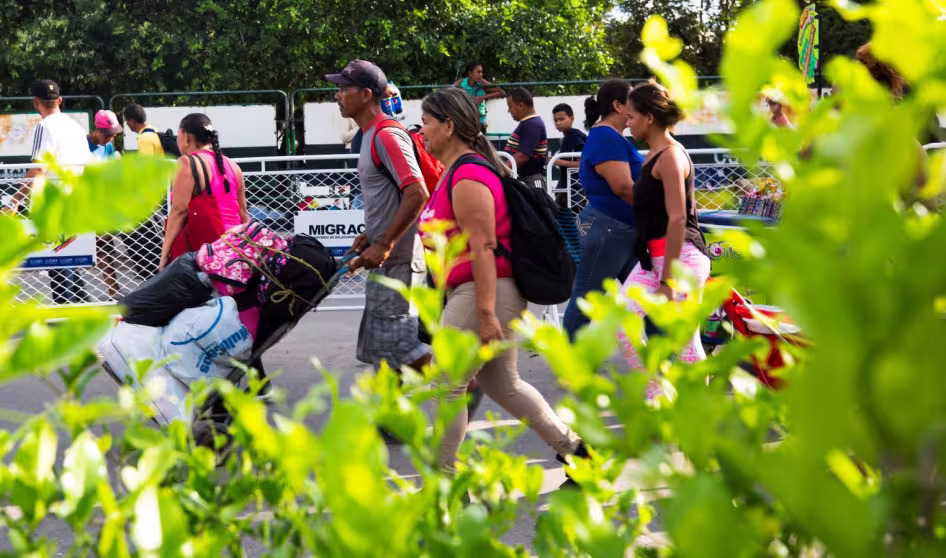 Venezuelans crossing into Colombia.