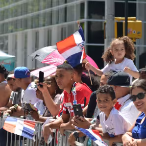 Una multitud en un desfile del D&iacute;a Dominicano en Nueva York.