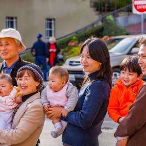 Image of a family in San Francisco