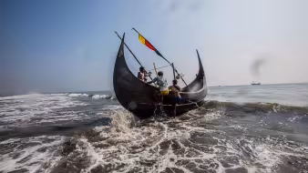 Boat on Bay of Bengal