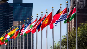un photos flags hq 2020