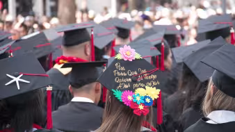 College Graduates_uhwestoahu