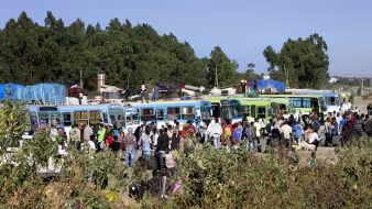 Migrants returning to Ethiopia