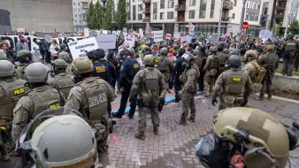 Federal officers and protesters in Portland, Oregon