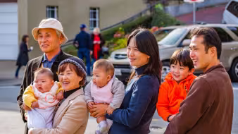 Image of a family in San Francisco